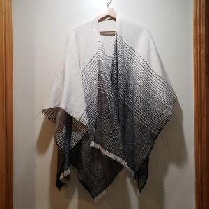Black and white Boho sweater poncho